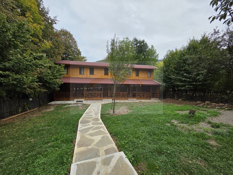 Valea Doftanei, pensiune cu 70 locuri cazare de inchiriat